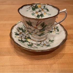 Vintage Collectable Royal Albert Fine Bone China Teacup and Saucer